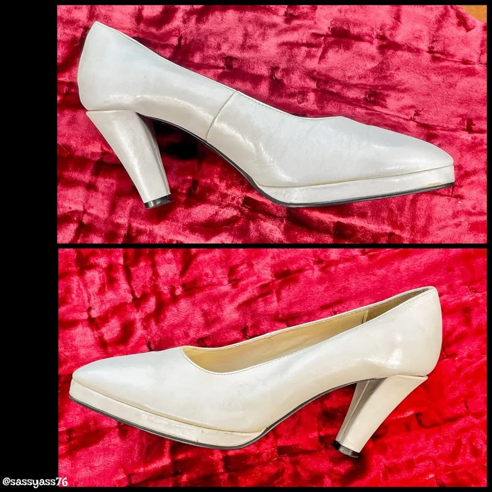 ▪️VTG▪️RUSH HOUR▪️1980's Ivory Leather Platform Pump Heels